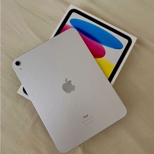 White IPad 10th Generation 
64 GB